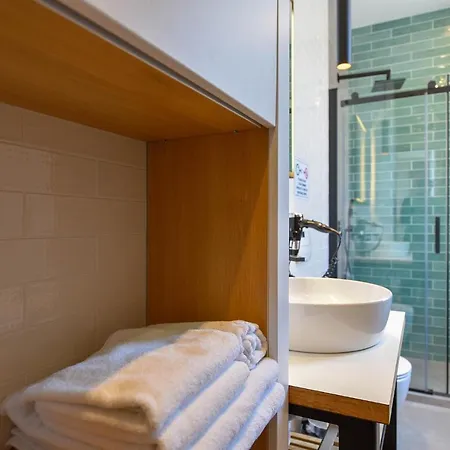 Comfort Place Апартаменты *